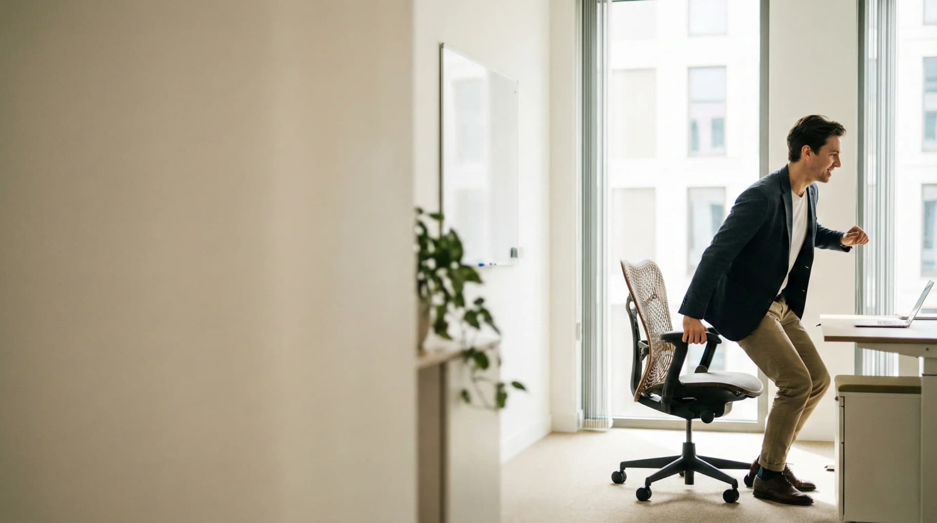 Ergonomie au Bureau : Comment Aménager son Poste de Travail pour Prévenir les Douleurs