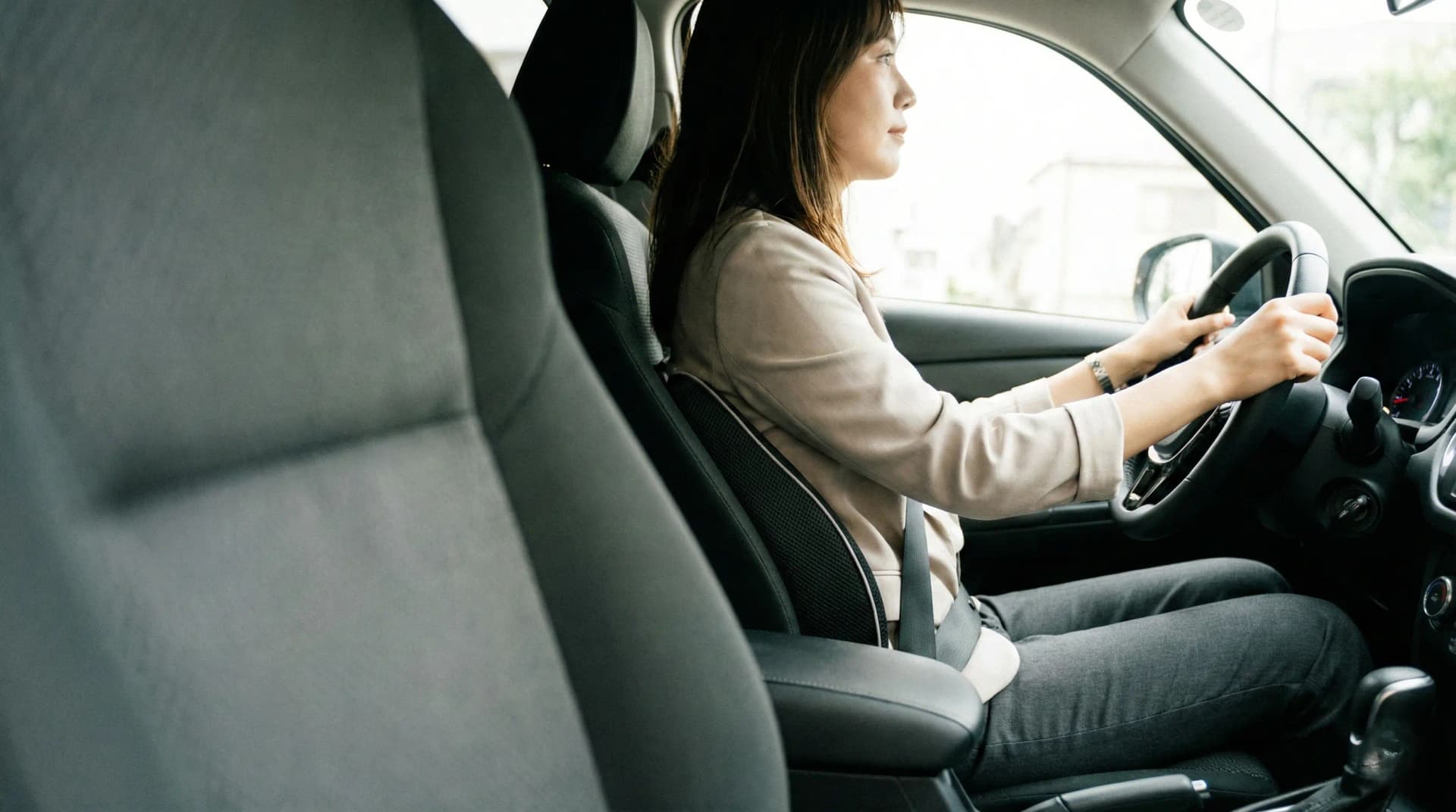 Comment conduire longtemps sans douleur : Le Guide Complet du Kinésithérapeute