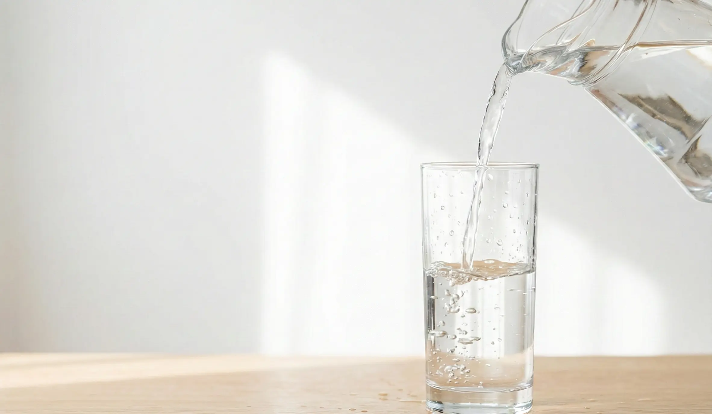 Hydratation et Santé Articulaire : Comment Bien S'hydrater pour des Articulations en Forme